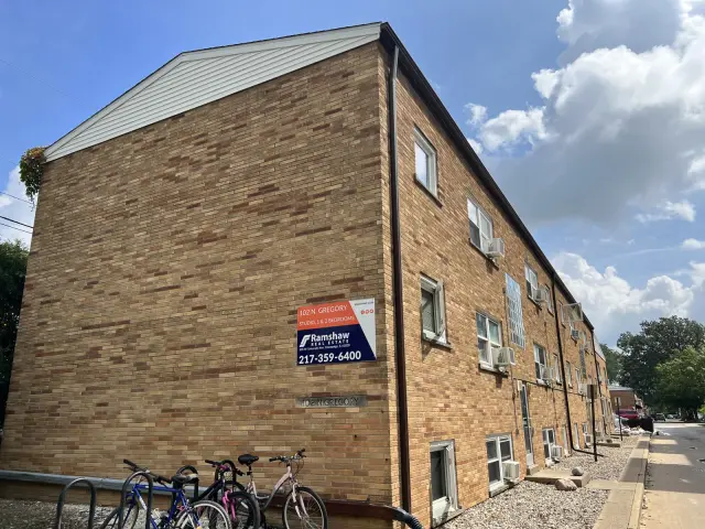 102 N. Gregory, Urbana, IL 61801 2
