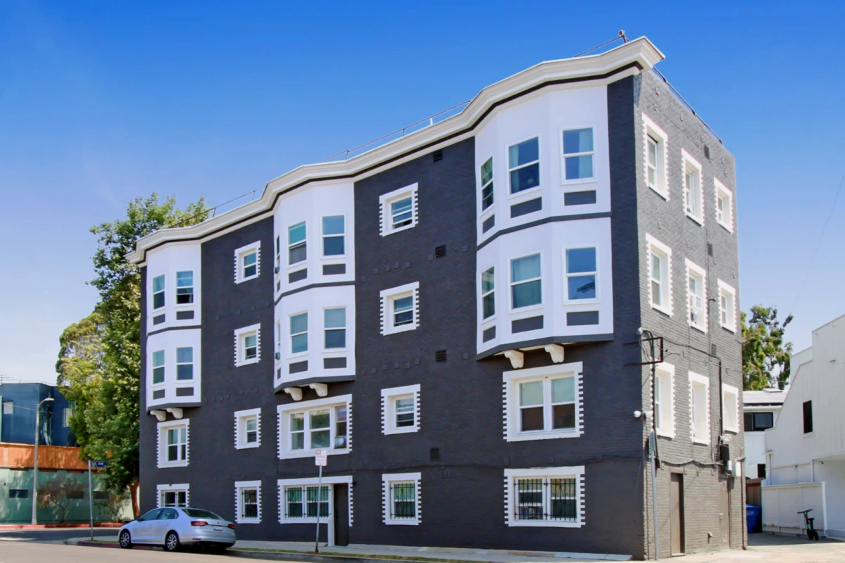 300 San Juan Avenue 0