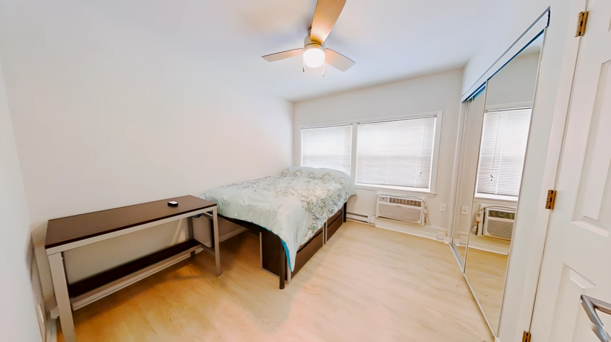 56 1/2 E Green St Champaign IL 0