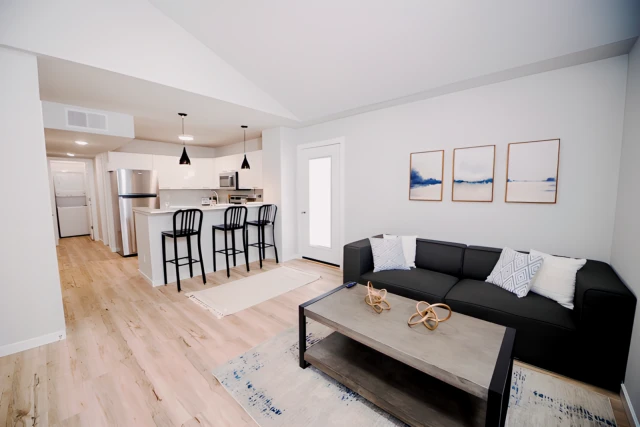 308 E. White, Champaign 1