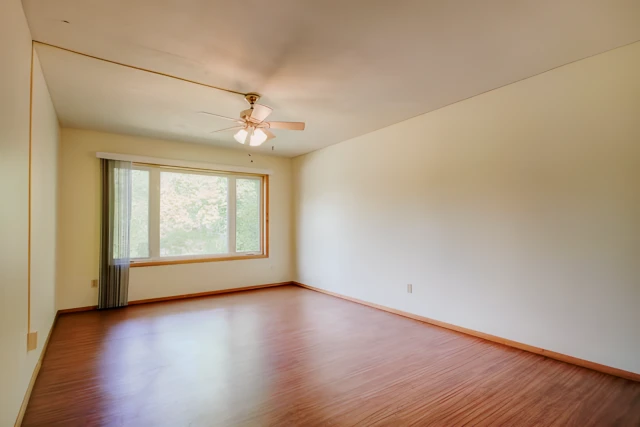 512 W. Green, Champaign 4