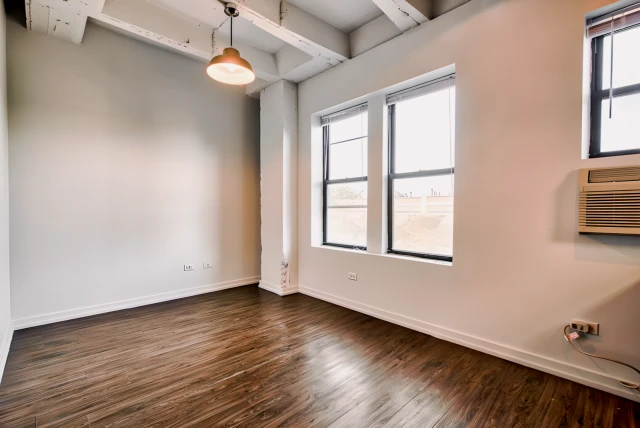 The Maynard at 1325 West Wilson 2