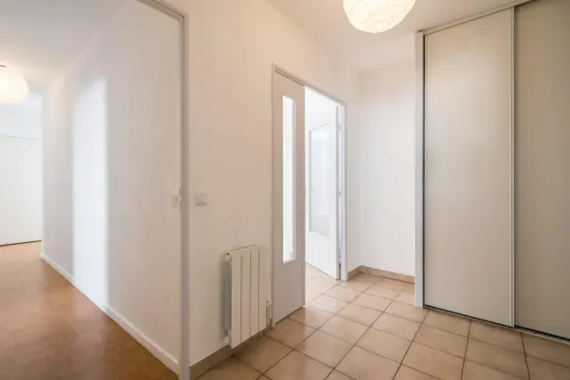 apartment near rue du Dauphiné 0