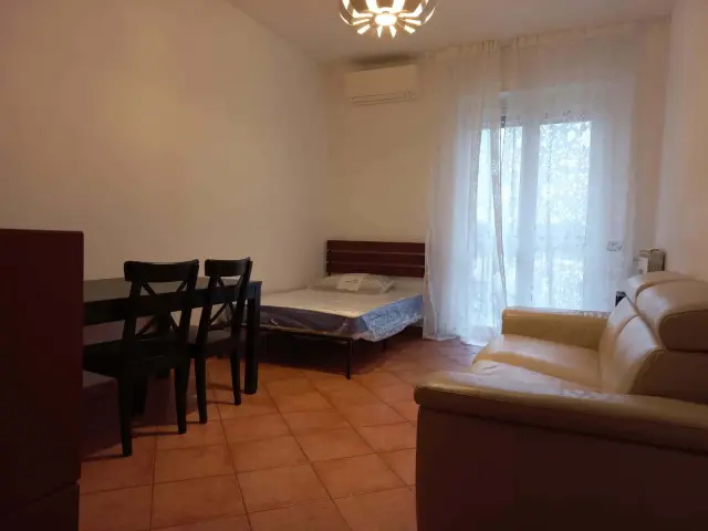 via Lanfranco della Pila, 57 f 3