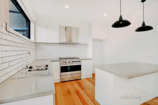 3/403 Albion Street, Brunswick West 2