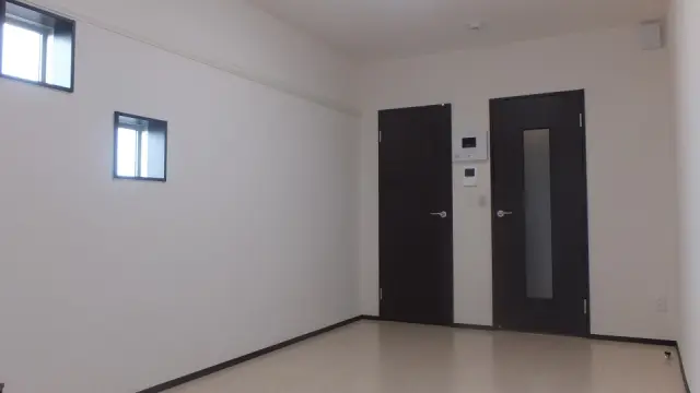 クレイノＳＯＬＵＴＩＯＮＳⅥ 305号室 1