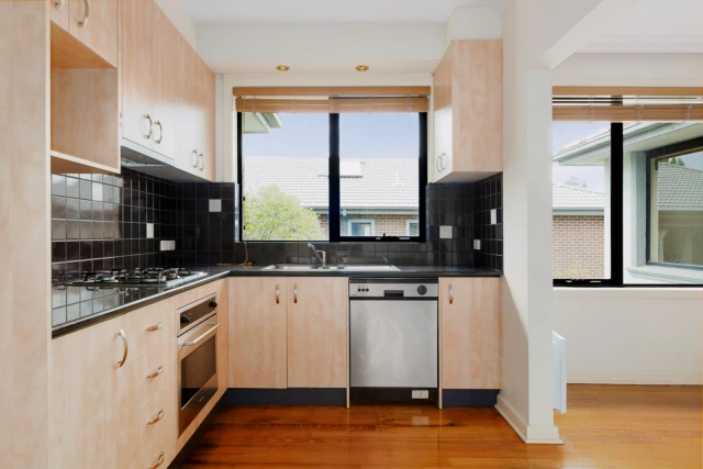 7/1091 Burke Road, Hawthorn East 2