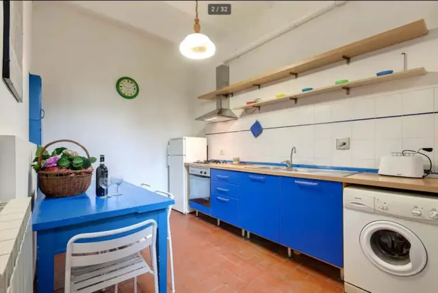 BONIFACCIO LUPI CONFORTEVOLE APPARTAMENTO PER 3 PERSONE 2 CAMERE 4