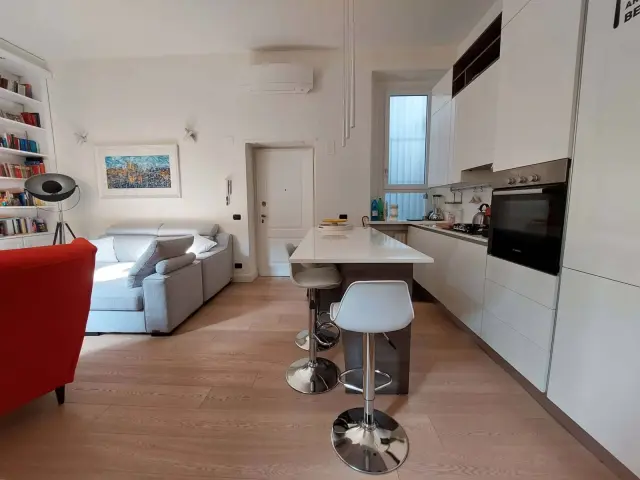 Via San Rocco | Two Bedroom Apartment | Zona Porta Romana 2