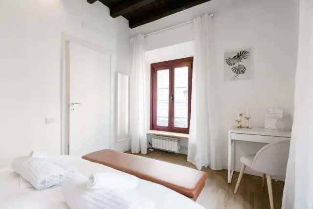 Soak up the Crisp, Minimal Vibe at a Light-Filled City Oasis 1