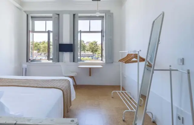 Studio for Rent in Porto 3