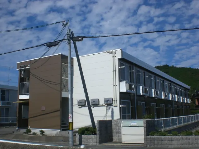 レオパレスくすの木Ⅱ 0