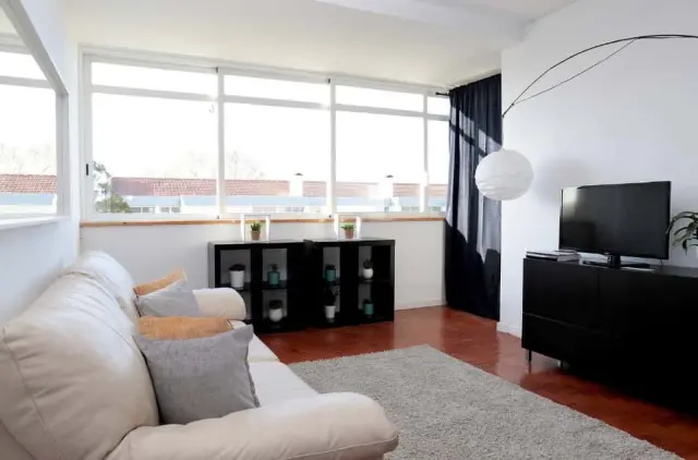 Beautiful 3 bedroom apartment in Parede 3