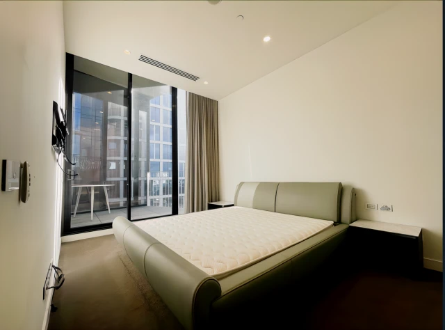 1903/677 La Trobe Street 4