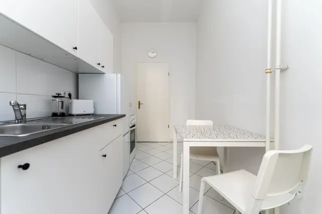 studio near Wisbyer Str. 4