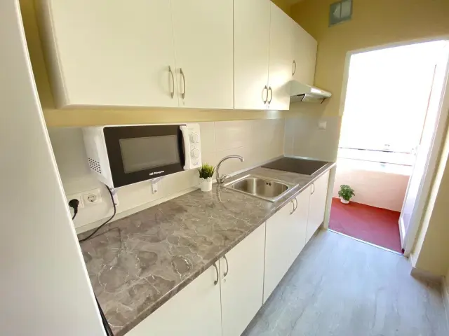 apartment near Calle de Caunedo 1