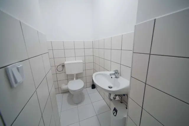 Pestalozzistrasse 19DE-02-020M 2