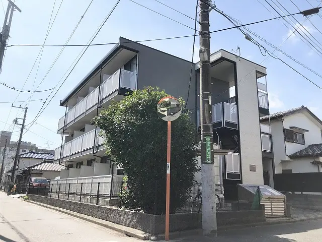 レオパレス湊町ＬＡ１ 0