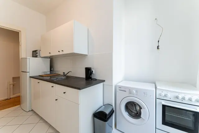 studio near Wisbyer Str. 2