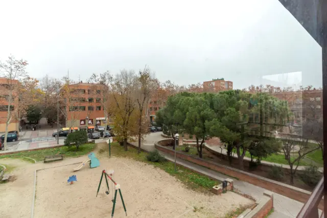 apartment near Plaza Pozo del Tío Raimundo 3