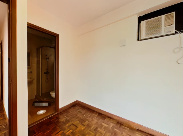 Flat C, 6/F, Block 25, Yuyiju 2