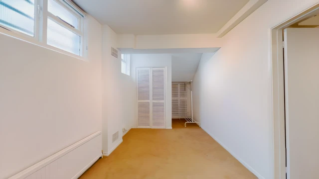 Seagrave Road 17974# 4