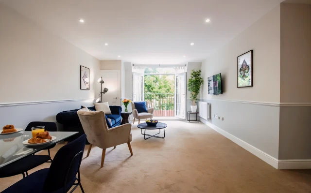 8 Seymour House 4