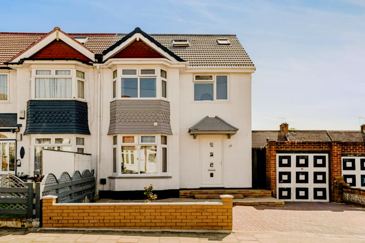 apartment in Wembley 0