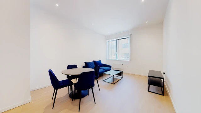 Riverbank Way 18167# 1