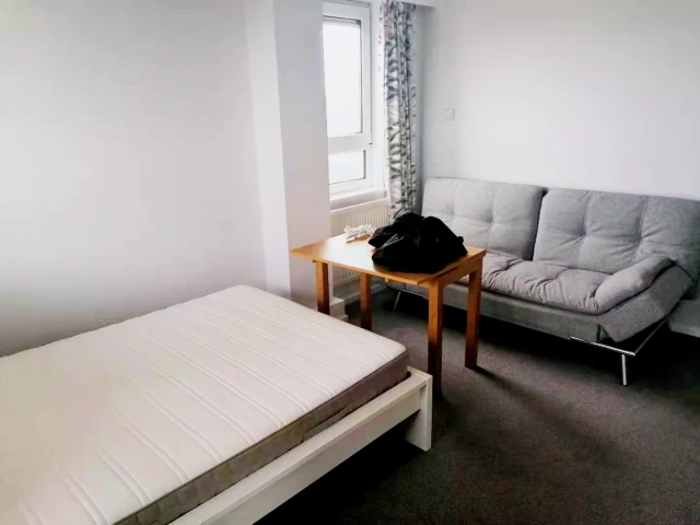 Linacre Court 4
