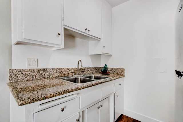 Palms Caribbean Apartments 4