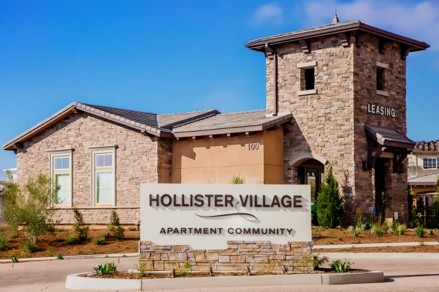 Hollister Village 3