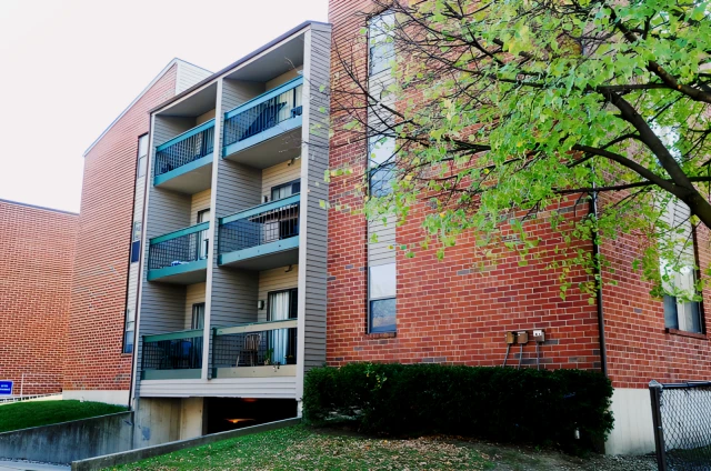 207 E. John, Champaign 2