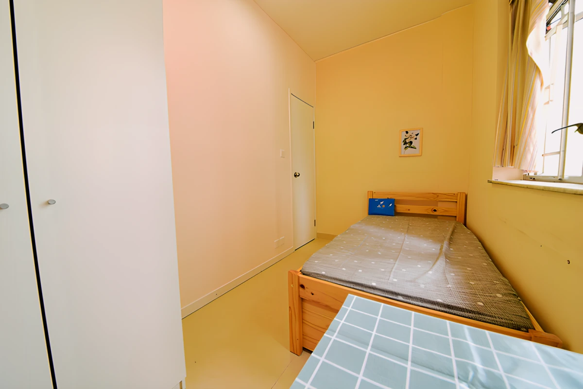 [Near Polytechnic University of Hong Kong] Luen Tak Building 0