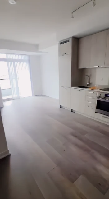 910-38 Honeycrisps Crescent