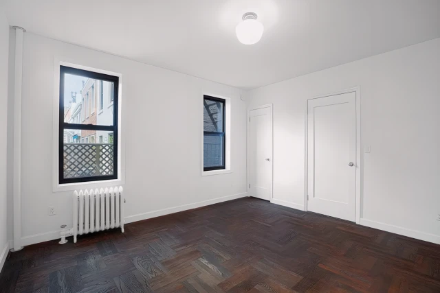 140 Waverly Place 1