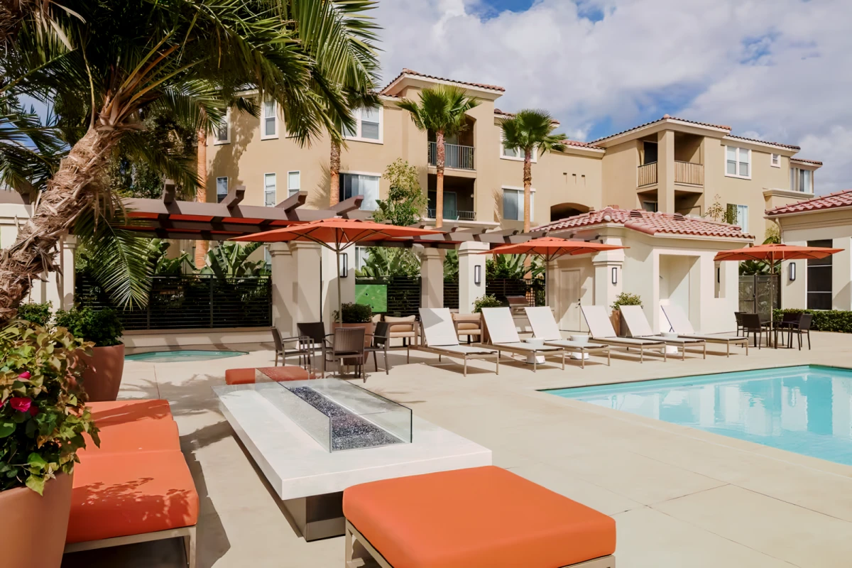 Vista Bella - Orange County student accommodation