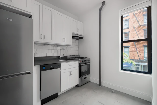 400 Bleecker Street 4