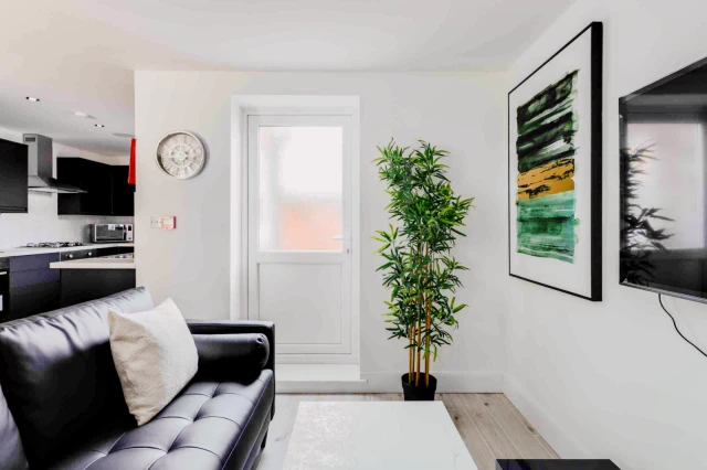 142 Alderson Road, L15 1