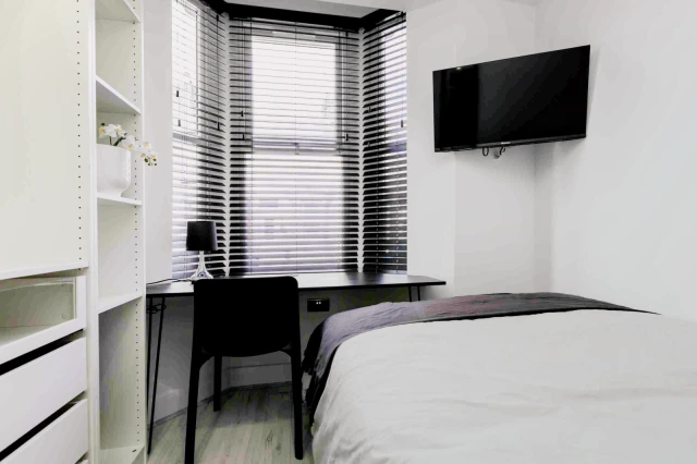 119 Strathcona Avenue, L15 4