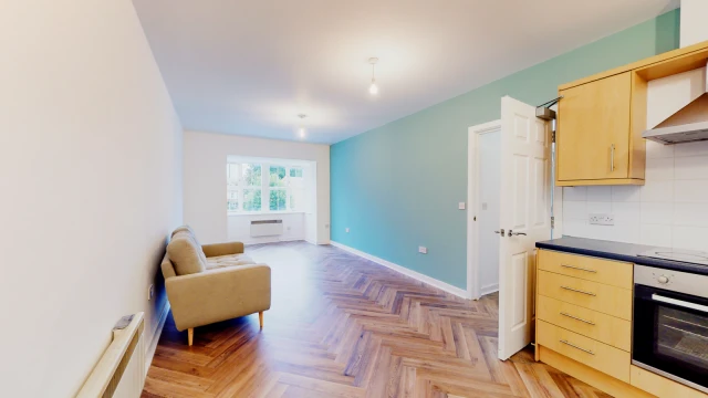 Flat 7, St Michaels Lane, LS6 3HS 1