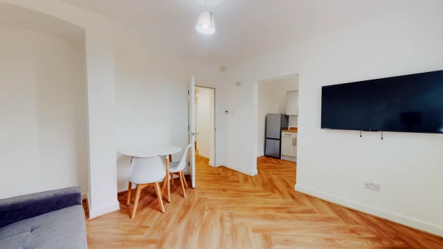 34D, Cardigan Road , LS6 3AG 1