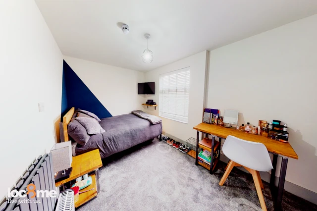 Flat 3, Carlyle Road, B16 9BH 2