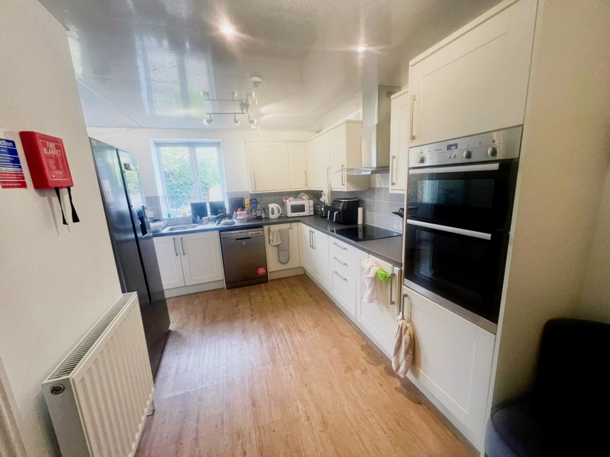 Ferndale Road, BS7 0RP 0