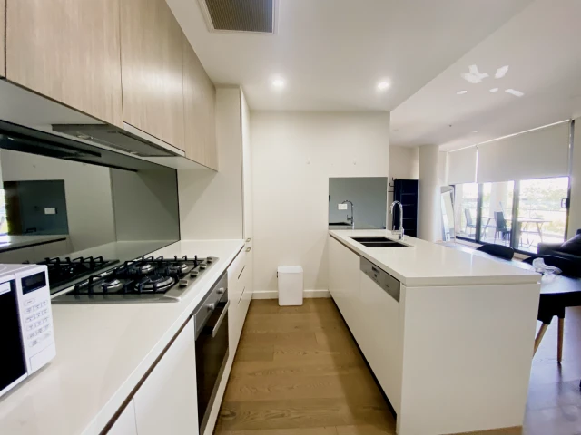 8 Kingsborough Way 4