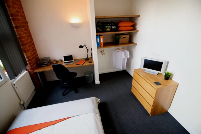 Flat 3 Room 1, Lower Brown Street, LE1 5XU 1