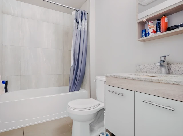 308 Lester Street Unit# 212 4