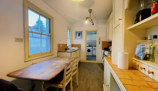 West Parade, LN1 1LF 1