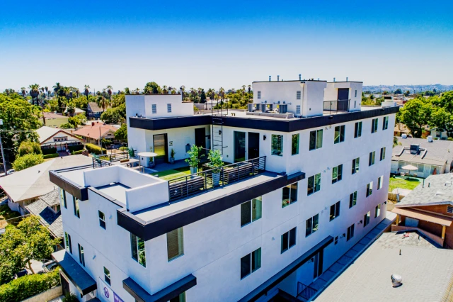 3431 S Catalina St 2