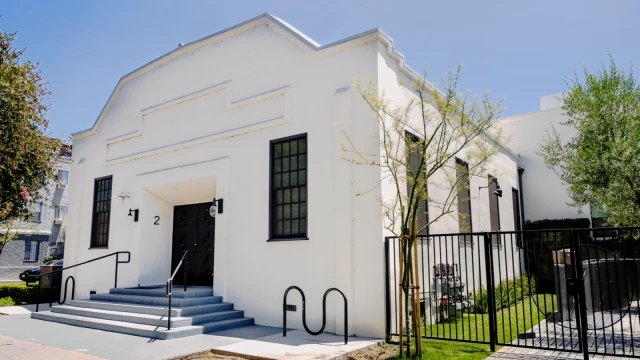 2909 Orchard Avenue 1
